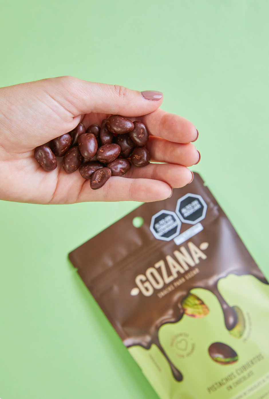 Pistachos Cubiertos en Chocolate al 75%